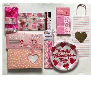 Valentine's Day Party Supplies, treat boxes & bags, cutlery, paper plates, NWT